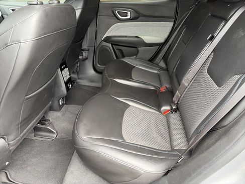 Used 2024 Jeep Compass Latitude AWD/4WD image 14