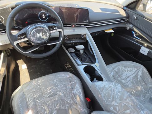 New 2026 Hyundai Elantra Limited FWD image 7