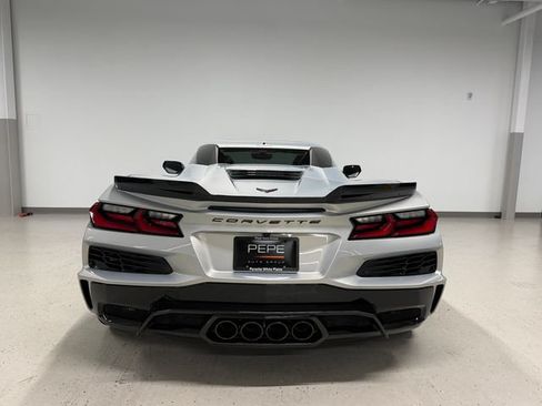 Used 2023 Chevrolet Corvette Z06 w/ Stealth Interior Trim Package RWD image 9