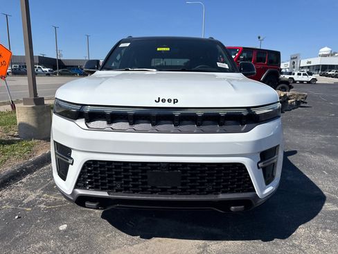 New 2026 Jeep Grand Wagoneer 4WD image 2
