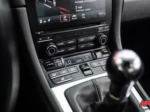 Used 2017 Porsche 718 Cayman RWD image 18
