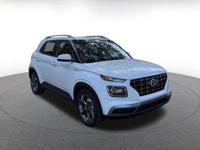 Used 2025 Hyundai Venue SEL