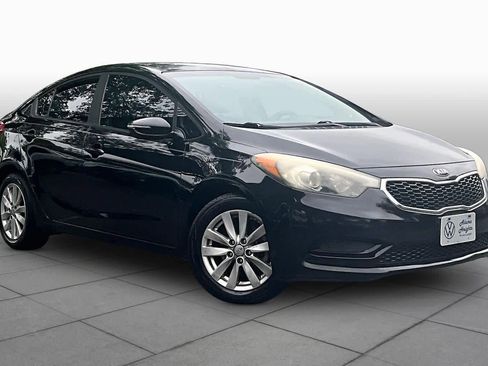 Used 2016 Kia Forte LX w/ LX Popular Plus Package FWD image 3