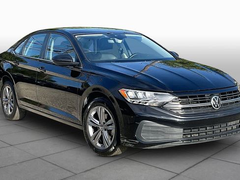 Used 2024 Volkswagen Jetta SE FWD image 3