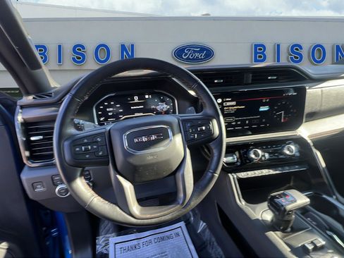 Used 2022 GMC Sierra 1500 AT4 w/ Technology Package image 8