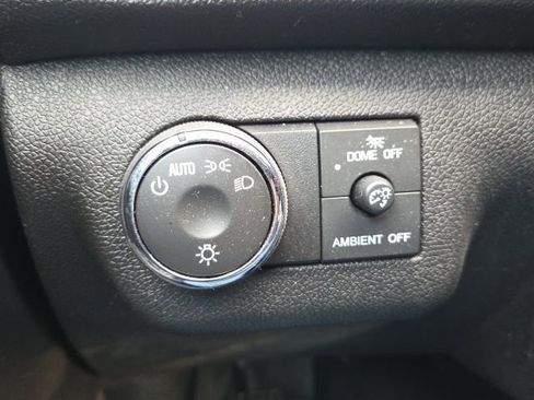 Used 2016 GMC Acadia SLE image 27