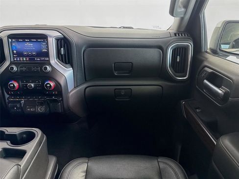 Used 2020 GMC Sierra 1500 SLT w/ Driver Alert Package II AWD/4WD image 23