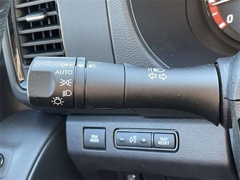 Used 2023 Nissan Frontier PRO-4X w/ Pro Convenience Package image 23