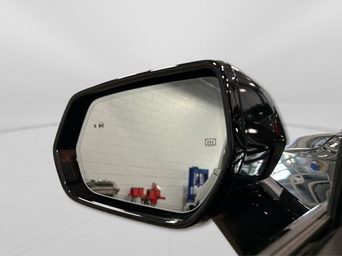 Used 2024 Cadillac XT4 Sport AWD/4WD image 15