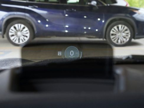 New 2025 MINI Cooper 4-Door Hardtop image 16