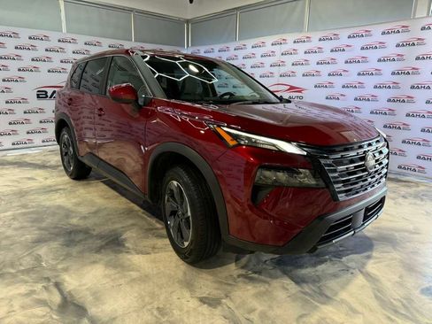 Used 2025 Nissan Rogue SV image 4