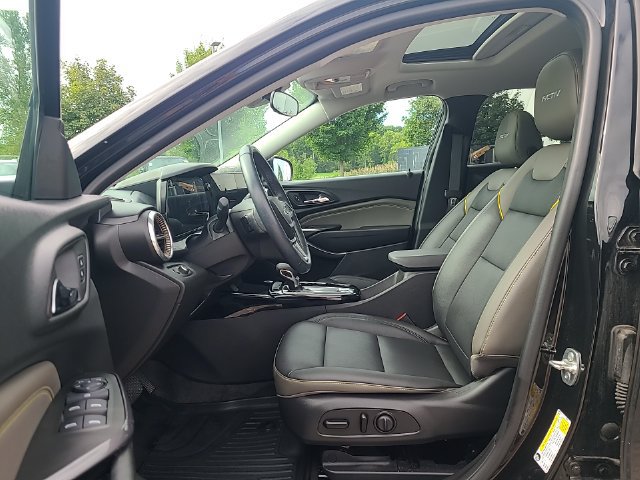 Used 2025 Chevrolet Trax ACTIV w/ Sunroof Package FWD image 12