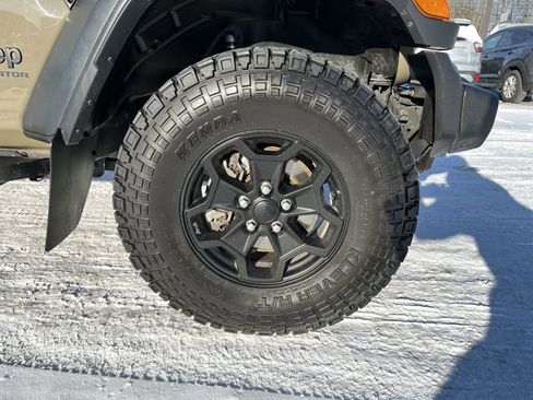 Used 2020 Jeep Gladiator Sport image 20