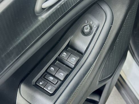 Used 2023 Jeep Grand Cherokee L Laredo RWD image 20