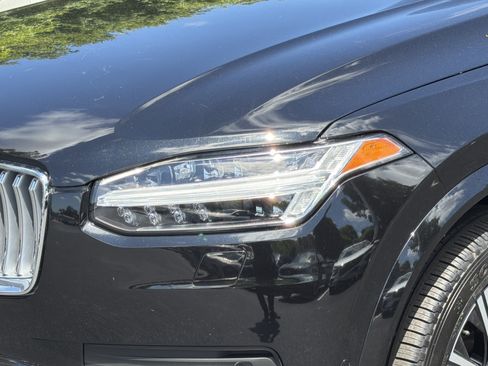Certified 2025 Volvo XC90 B6 Plus AWD/4WD image 6