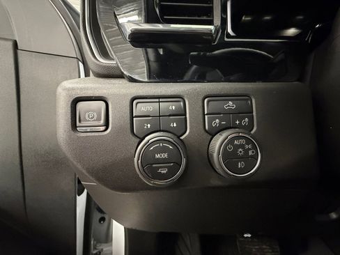 Used 2024 Chevrolet Silverado 1500 LT Trail Boss w/ Convenience Package II image 22