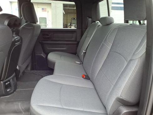 Used 2024 RAM 2500 Tradesman w/ Chrome Appearance Group AWD/4WD image 15