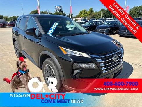 Used 2025 Nissan Rogue SV FWD image 7