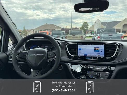 New 2026 Chrysler Pacifica Select w/ S Appearance Package image 26