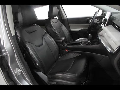 Used 2022 Jeep Compass Limited AWD/4WD image 17