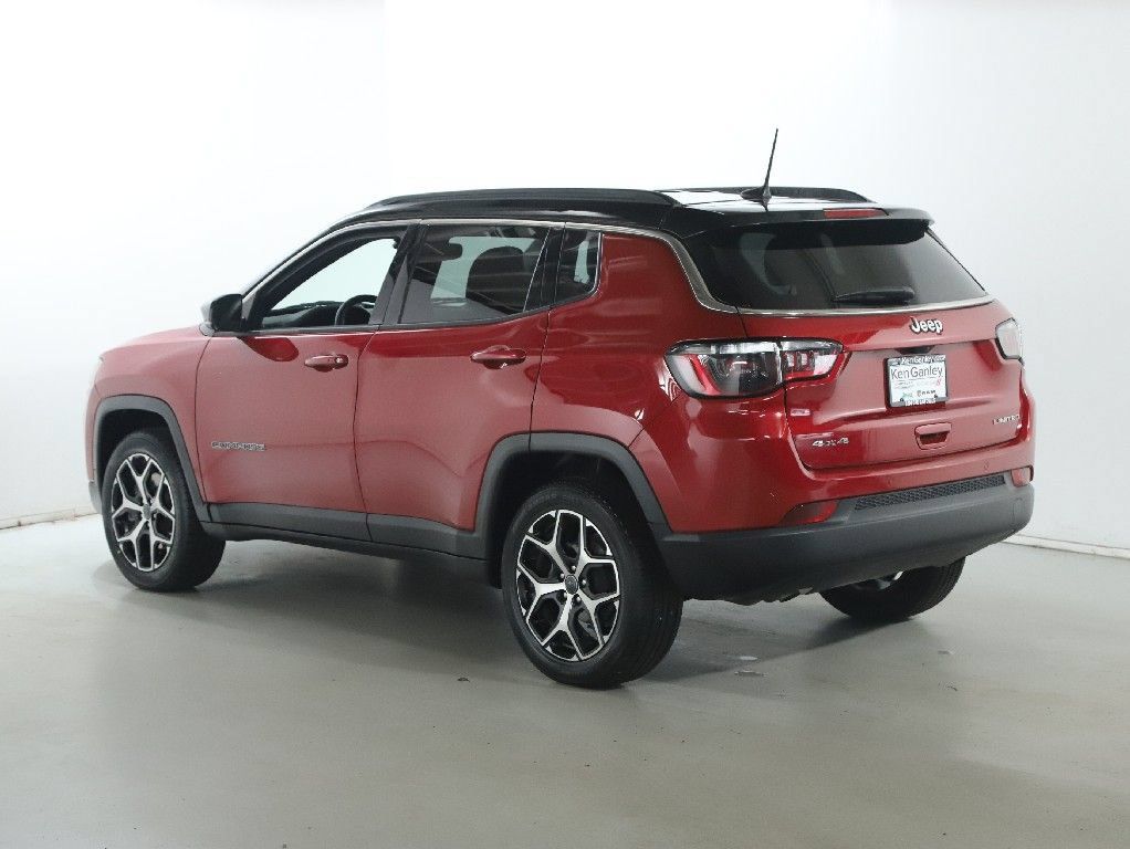 Used 2025 Jeep Compass Limited AWD/4WD image 43