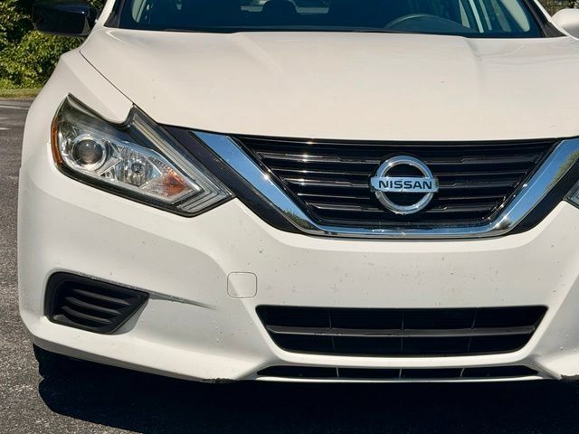 Used 2018 Nissan Altima 2.5 S FWD image 13