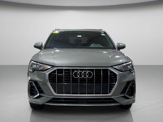 Used 2020 Audi Q3 2.0T Premium w/ Convenience Package AWD/4WD image 9