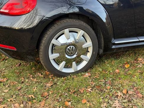 Used 2013 Volkswagen Beetle 2.5 image 23