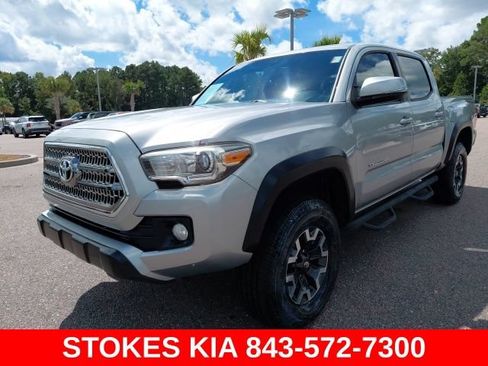 Used 2017 Toyota Tacoma TRD Off-Road w/ Tow Package RWD image 1