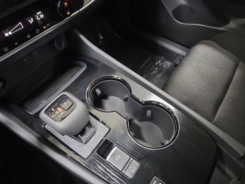 New 2026 Nissan Rogue SV image 25