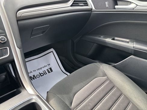 Used 2020 Ford Fusion SE image 23