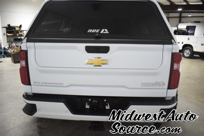 Used 2026 Chevrolet Silverado 3500 High Country w/ High Country Premium Package AWD/4WD image 4
