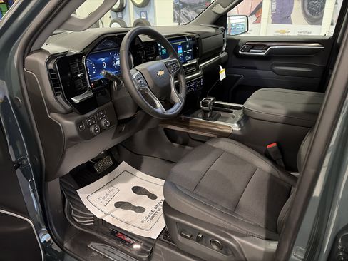 New 2026 Chevrolet Silverado 1500 LT image 15