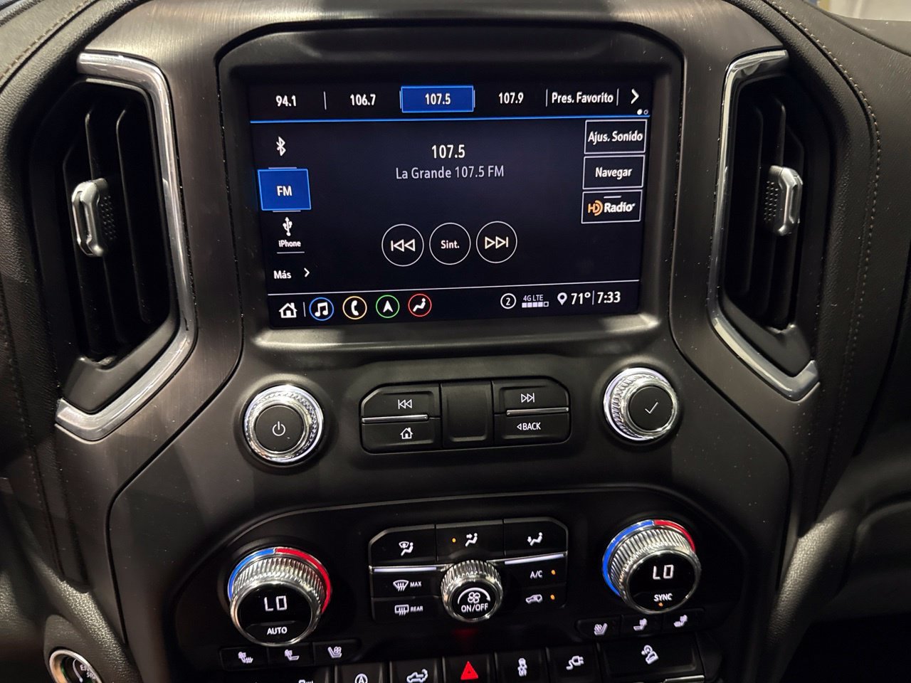 Used 2020 GMC Sierra 1500 AT4 w/ AT4 Premium Package AWD/4WD image 24