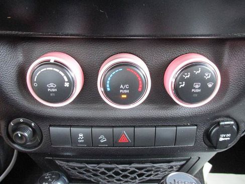 Used 2017 Jeep Wrangler Unlimited Sport w/ Quick Order Package 24S AWD/4WD image 13