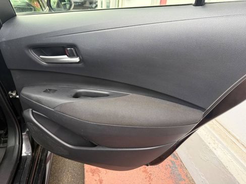 Used 2020 Toyota Corolla LE FWD image 16