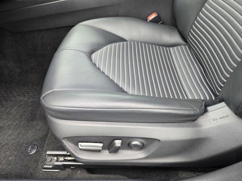 Used 2021 Toyota Camry SE w/ Convenience Package FWD image 16