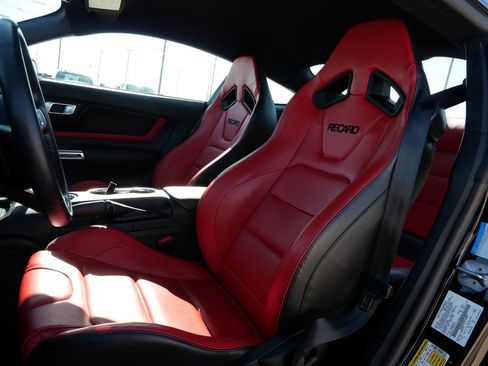 Used 2022 Ford Mustang GT Premium w/ GT Performance Package RWD image 10