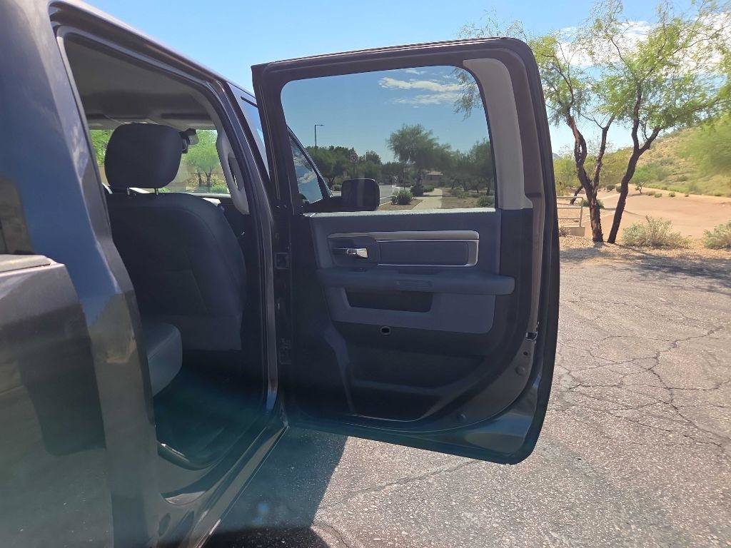 Used 2019 RAM 1500 Classic SLT w/ Luxury Group RWD image 22