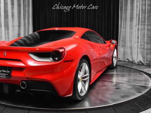Used 2018 Ferrari 488 GTB image 40