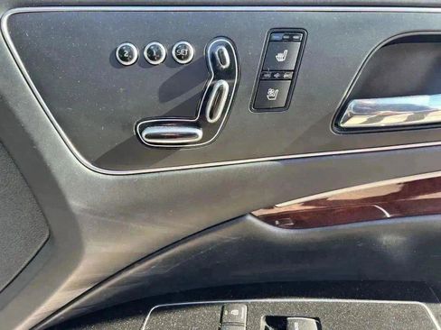 Used 2016 Kia K900 Luxury w/ VIP Plus Package image 35