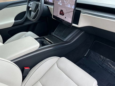 Used 2023 Tesla Model X Plaid image 18