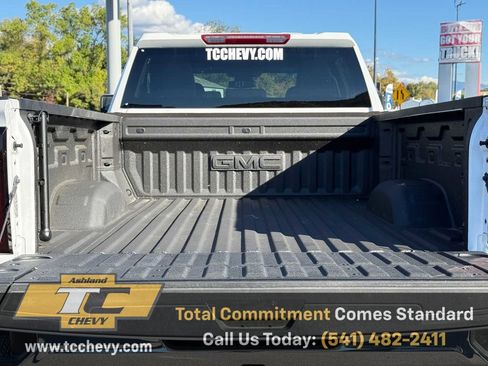 Certified 2024 GMC Sierra 2500 SLT image 14