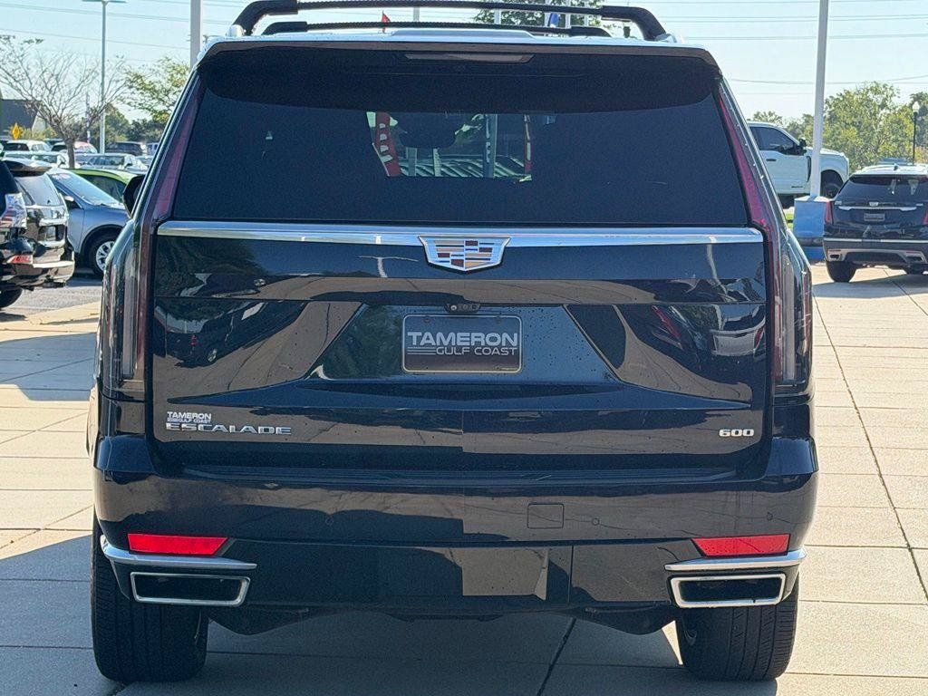 Used 2021 Cadillac Escalade Premium Luxury AWD/4WD image 3