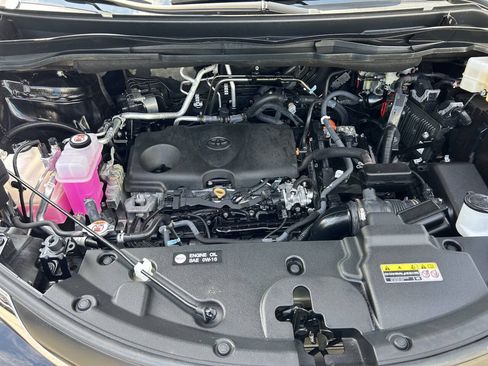 Used 2024 Toyota Sienna LE FWD image 31