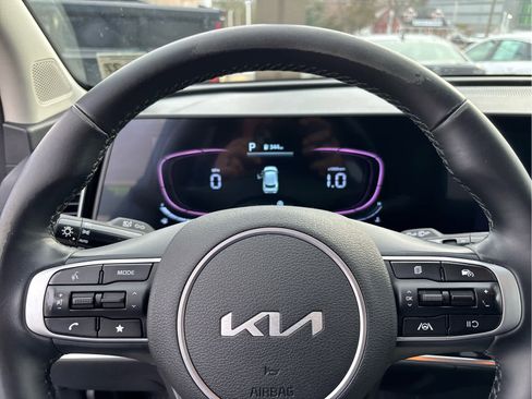 Used 2023 Kia Sportage EX image 10