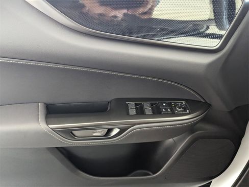 Used 2025 Lexus NX 250 FWD image 31