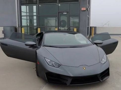 Used 2017 Lamborghini Huracan LP 580-2 RWD image 3