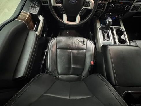 Used 2018 Ford F150 Lariat RWD image 30