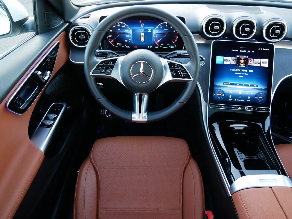 Used 2025 Mercedes-Benz C 300 4MATIC Sedan image 13